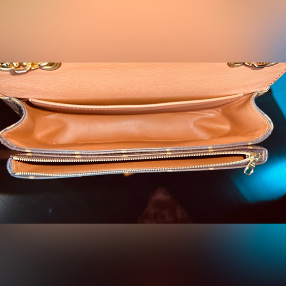 Authentic Louis Vuitton Monogram Marceau Flap Bag - Picture 6 of 16